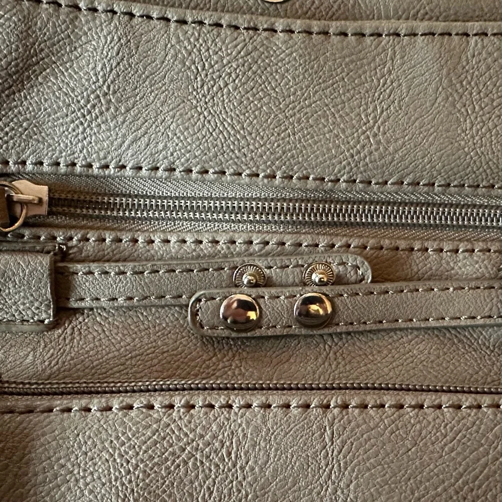 Nine West Convertible Crossbody/Clutch Wristlet NWT